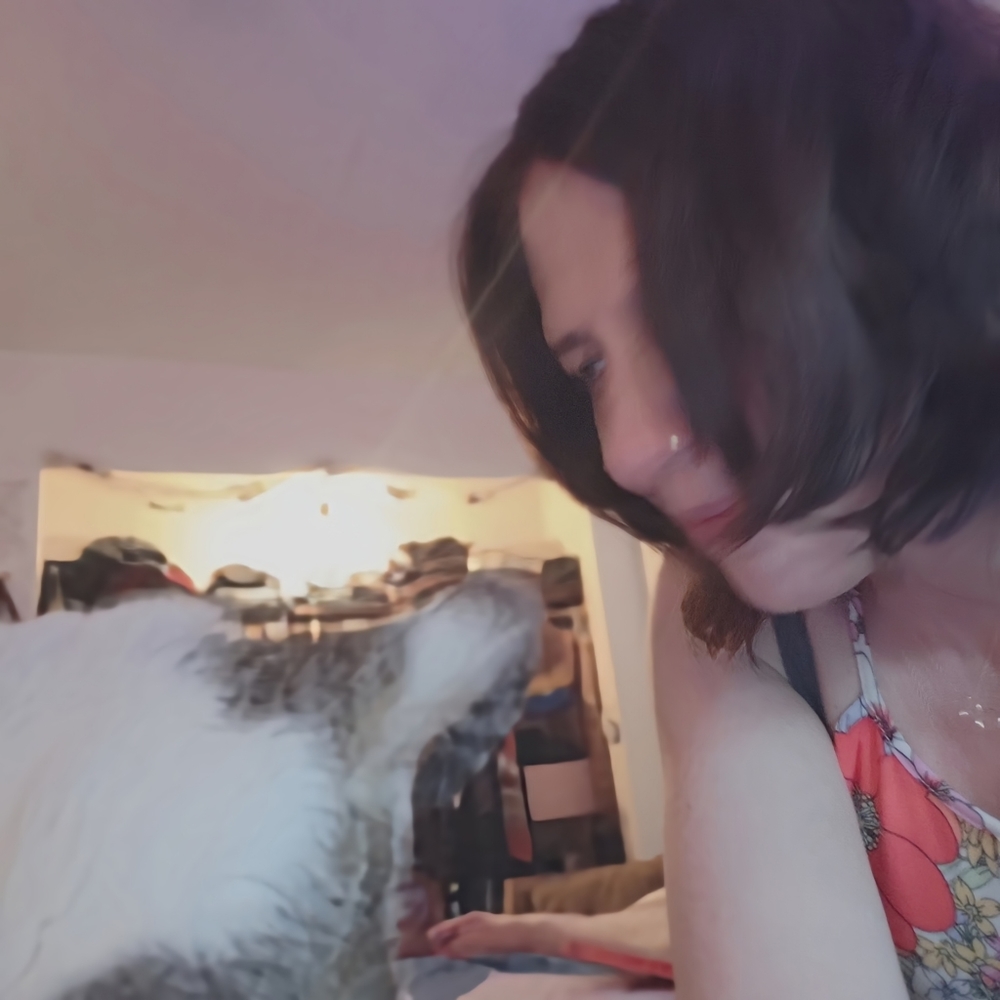 Meet your Posher, Elise